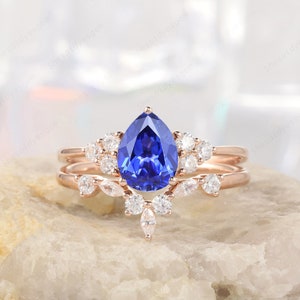 Pear Cut Cornflower Blue Sapphire and Diamond Engagement Ring Set ,14K 18K Gold V Shape Wedding Set, Blue Sapphire Bridal Set Promise Ring