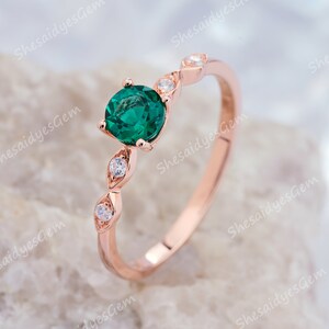 Vintage Emerald Engagement Ring, Round Cut Lab Created Emerald Promise Ring, 14K Rose Gold Emerald Wedding Ring, Meaningful Anniversary Gift