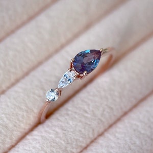 Unique Pear Shaped Alexandrite Engagement Ring, 14K Rose Gold June Birthstone Wedding Ring, Teardrop Alexandrite Promise Anniversary Ring