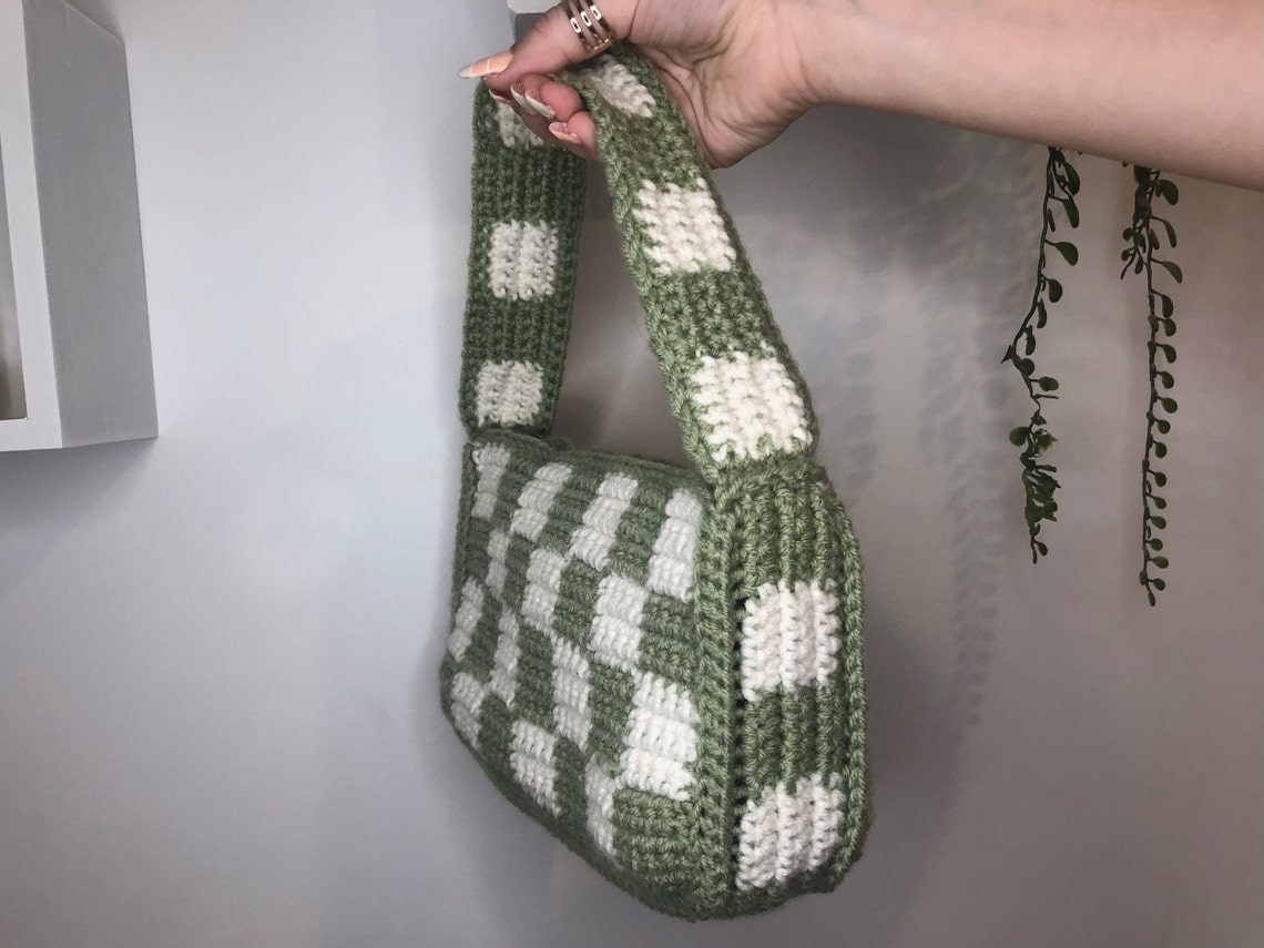 checkerboard crochet bag