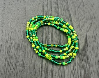 Pulsera elástica de cuentas verdes / Joyería hecha a mano Pulsera de cuentas boho verdes, joyería hecha a mano con cuentas de vidrio