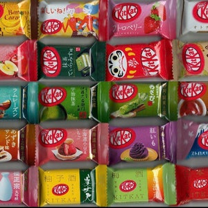 Japanese KitKats Exclusive and Limited Edition 15 Piece Assorted Flavors w/ a Free Candy Gift Super Fast Shipping image 3
