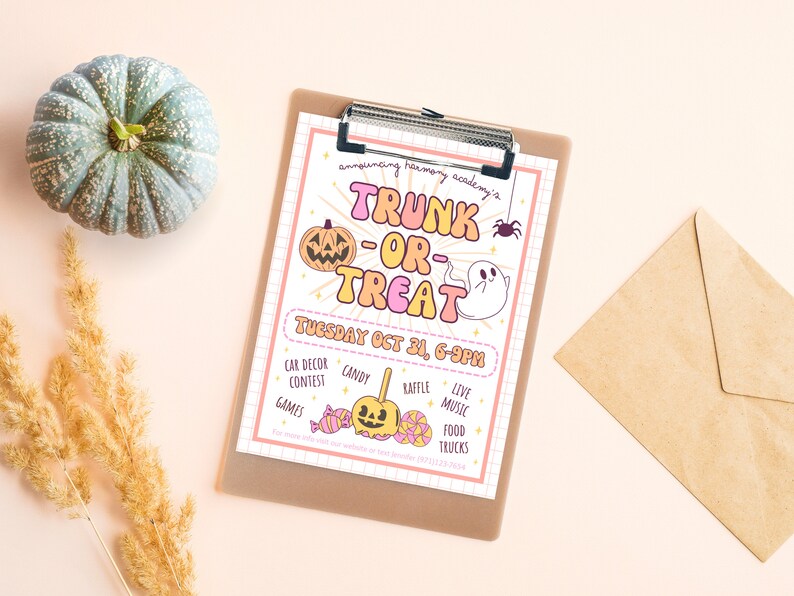 Puede incluir: Un folleto rosa y naranja con un fondo de patr&oacute;n de cuadr&iacute;cula que anuncia un evento Trunk or Treat en Harmony Academy el martes 31 de octubre de 6 a 9 pm. El folleto presenta una calabaza de dibujos animados, un fantasma y una ara&ntilde;a. El evento incluye un concurso de decoraci&oacute;n de autom&oacute;viles, dulces, juegos, una rifa, m&uacute;sica en vivo y camiones de comida.
