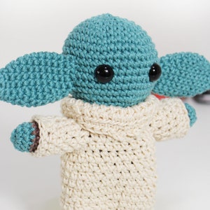 Handmade Baby Yoda Christmas Gift Idea Birthday Gift for Kids Baby Yoda Handmade Crochet Toy Plushie 100% Cotton Handmade Crochet Toy imagen 2