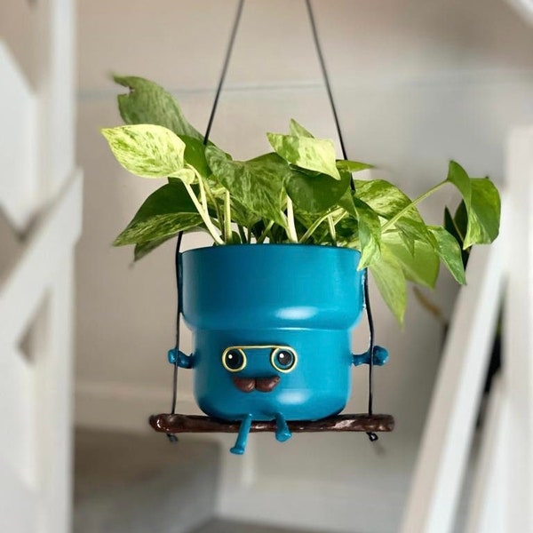 Harold the hanging planter cute character hanging plant pot for indoors and outdoors in 9 cm and 12cm pots.