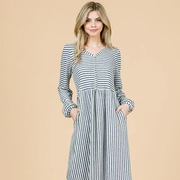 Long Sleeve V-Neck Midi Dress