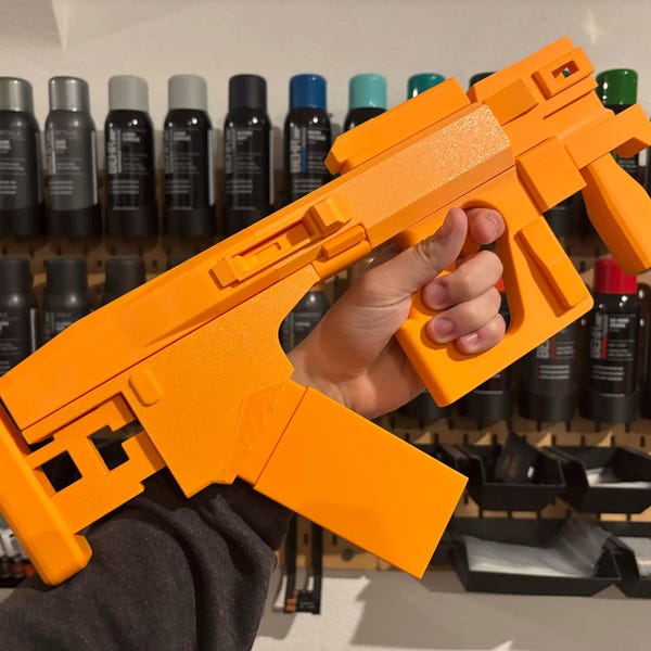 Marathon Bully Heavy SMG Cosplay Prop