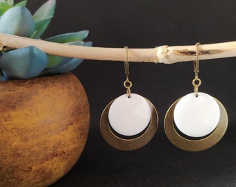 Boucles d'oreilles avec rond émaillé blanc