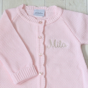 Personalisierte ausgebogten Rand gestrickte Strampelanzug | Rosa | Babykleidung | Strickmode | Stickerei