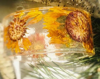 Sunflowers bracelet, real dry pressed flowers bangle bracelet, resin natural flowers jewelry ,unique handmade gift for her, women jewellery.