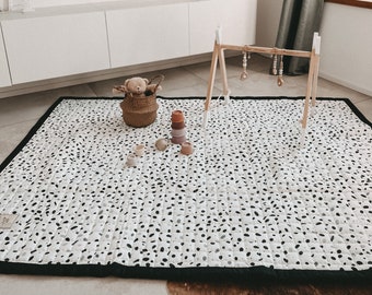 Love by Lily - large play mat for baby and kids - 200x150cm - Pebbles - learn to roll and crawl and enjoy playtime