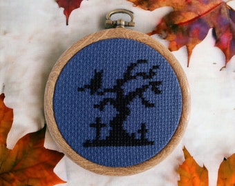 Bordado de Halloween o gótico / montado en aro