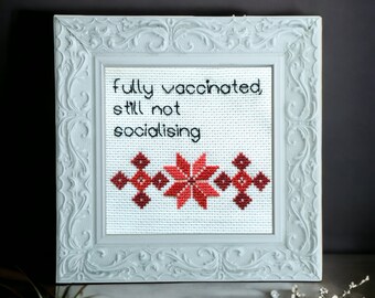 Pieza de bordado mixto / Positividad vacunal / Estilo nórdico