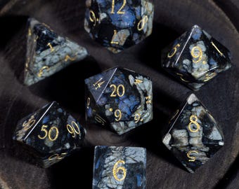 Set di dadi in ossidiana a forma di fiocco di neve, ideale come regalo per D&D.