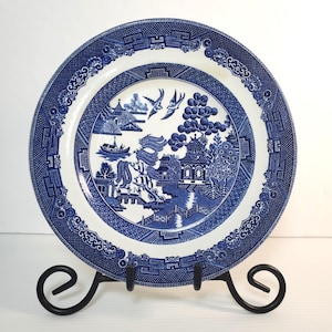 VTG Johnson Brothers Blue Willow 8.5 Inch Plate English Transferware Chinoiserie Blue and White Cottagecore Plate Made in England