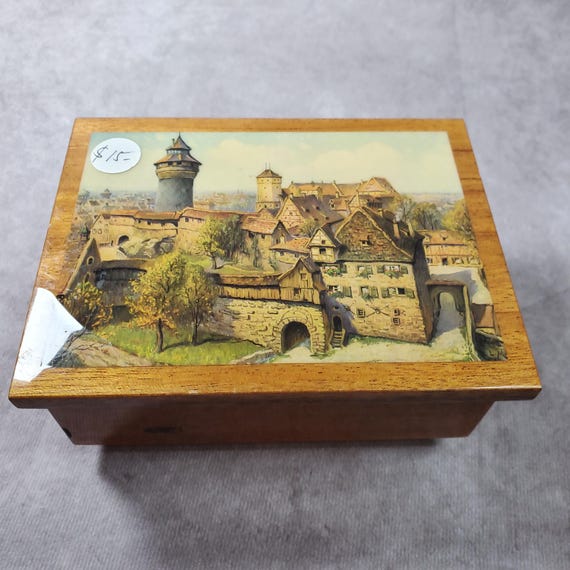 Vintage Swiss Music Box Plays “du Du Liegst Mir Im Herzen