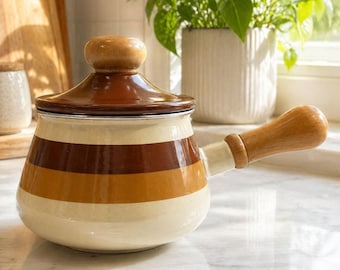 Levcoware Mid-Century Modern Fondue Pot With Lid & Wooden Handle Brown/Yellow Stripes Made In Japan 5-Inch Height