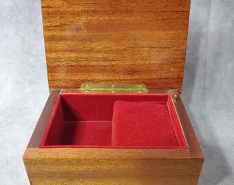 Vintage Swiss Music Box Plays “du Du Liegst Mir Im Herzen