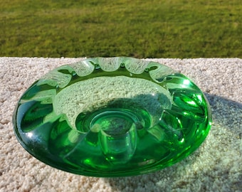 Plato de vidrio artístico verde vintage con diseño de rayos de sol, cuenco de vidrio moderno de mediados de siglo, decoración retro para el hogar, centro de mesa, porta caramelos