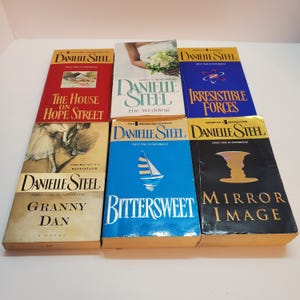 Vintage Danielle Steel Paperback Lot Set of 6 1970s Romance Books Classic Women&#39;s Fiction Drama Collectible Retro Book Bundle