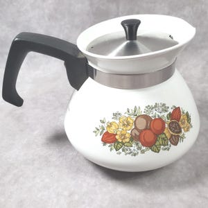 VTG Corning Ware P104-B Coffee Pot Spice O&#39; Life 6 Cup Stove Top Teapot Cottagecore Floral Retro Kitchen Decor Grannycore Grandmillenial