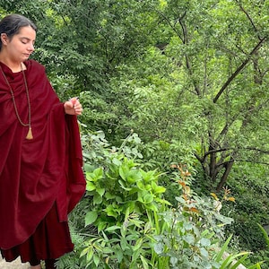SHUNYATA - Large Merino Wool Shawl - Red Burgundy