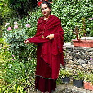SHUNYATA - Large Merino Wool Shawl - Red Burgundy