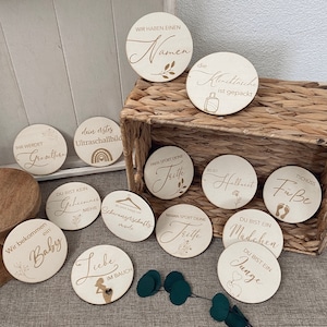 Schwangerschaft Holz Meilensteine individuelle Zusammenstellung runde Holzschilder Namen vom Baby Meilensteinkarten verschiedene Setgrößen