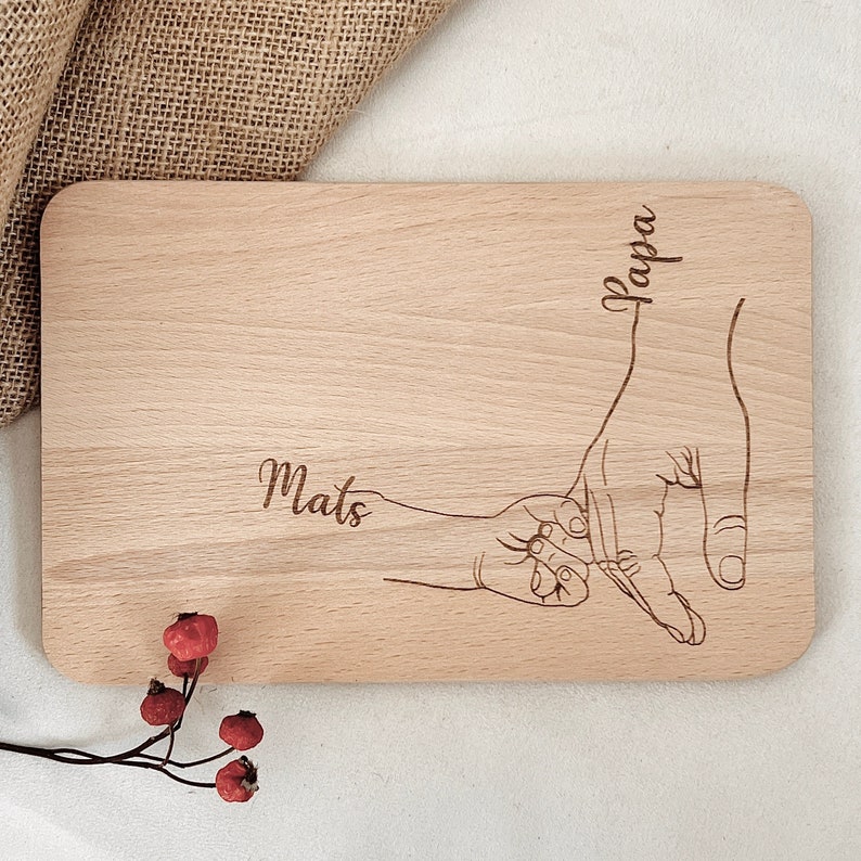 Breakfast board, snack board personalized for Father's Day / wooden board for dad, friend, husband, family, partner 1 Kind Haltende Hand