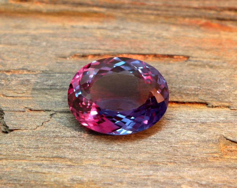 Alexandrite certifiée CGI de qualité AAA Alexandrite multicolore aux couleurs changeantes, taille ovale, pierre précieuse d'Alexandrite extraite de 16 à 18 carats image 2