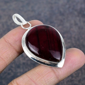 Red Flash Labradorite Natural Pendant 925 Sterling Silver Pendant Handmade Pendant Gemstone Jewelry, Birthday Gifts Elegant Pendants For Her