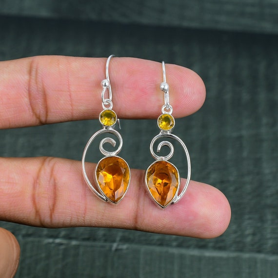 Orecchini pendenti in argento sterling con pietra preziosa lapislazzuli e intricato design in filigrana Boho - Italia