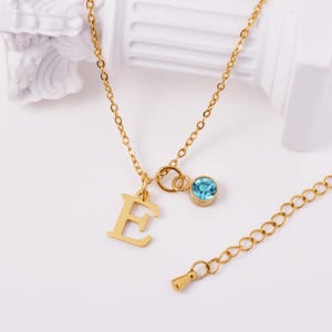 Zierliche Initial Halskette | Geburtsstein Anhänger | Minimalistische Buchstaben Schmuck - Personalisiertes Geburtsgeschenk für Sie