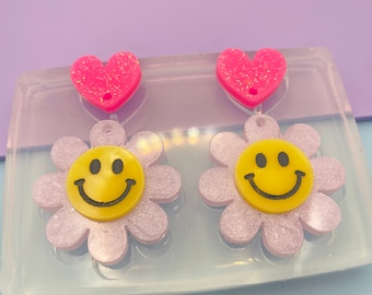 Clear Silicone Mold for Resin Small Happy Face Daisy Flower Dangle Earring Mold spring summer garden happy emoji clear silicone mould