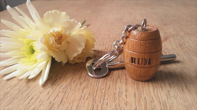 Personalised Wooden barrel keyring wood oak rustic, plain, Spices, Rum, Whisky, Port, Beer, Ale, Burton-on-Trent Brewing Silver