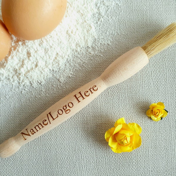 Personalisierte Holzpinsel 18cm lang, graviertes Geschenk, hochwertiges FSC-Buchenholz, Backen Geschenkidee