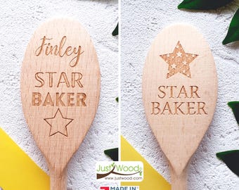 Star Baker Holzlöffel Personalisiertes Backgeschenk, Kochlöffel mit Name und Griff, Kochlöffel, Kochlöffel eingraviert, Made in UK - FSC Buche