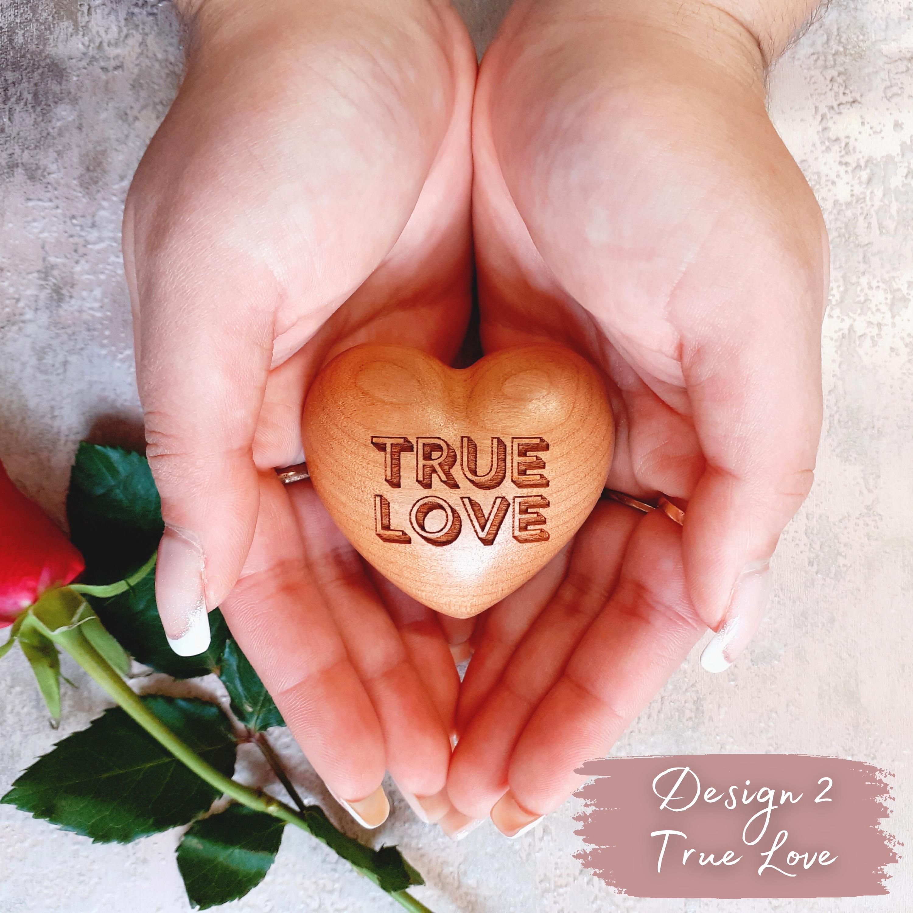 Cuore in Legno Personalizzato con Nome o frase utilizzabile su Scrivania ottimo Regalo Anniversario Idea Regalo