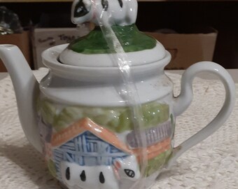 Cute cow farm teapot