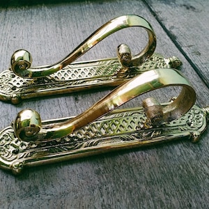 Classic Door Handle Antique Gold, Brass Door Pull, French Door Pull, Front Door Handle, Door Handle Pull, Door Handle Set, Entry Door Decor