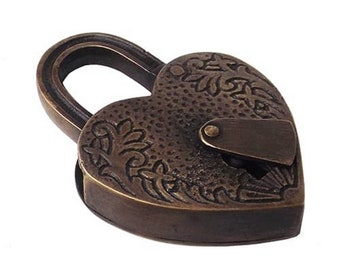 LOVE LOCK　ラブロック　ヴィンテージ　南京錠　 真鍮　アンティーク　希少 il_340x270.3242810123_1h4f.jpg