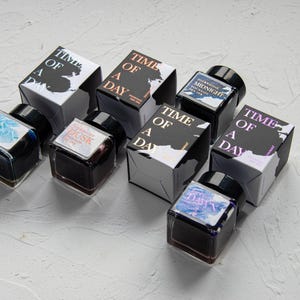 Neu eingetroffen - Journalize Exclusive Ink - TIME OF A DAY Shimmering Ink Series - 30mL