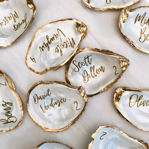 Oyster Shell Place Cards, Wedding Place Cards, Oyster Place Cards, Oyster Wedding Favor,  Wedding Placecards, Wedding Decor, Pearl Wedding