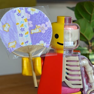Mini ventilatore giapponese / Uchiwa / Paddle fan - coniglietto e punto su entrambi i lati - Decorazioni per la casa • Oggetti di scena fotografici • Regalo • Bomboniere