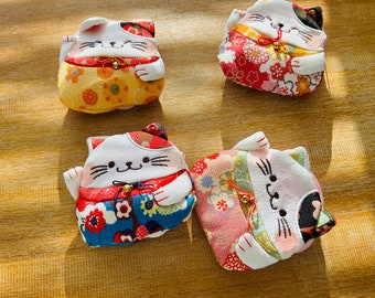 SUPER CUTE Maneki Neko pouch | coin purse | Japanese style fabric bag | lucky cat | WASHI decor