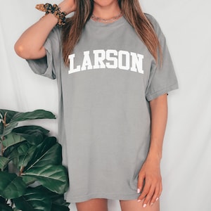Larson Shirt | NASCAR Cup Series Kyle Raceday Race Day Racing For Racer Graphic Tee Short-Sleeve Unisex T-Shirt