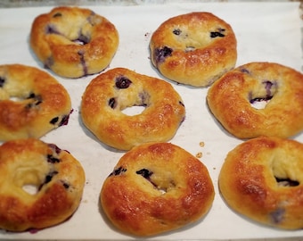 Diabetic, low carb, blueberry bagels, 5g net carbs, sugar free, low glycemic, grain free, gluten free.