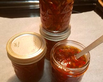 Sugar free red pepper jelly, low carb, spicy and sweet, 1g net carbs per serving