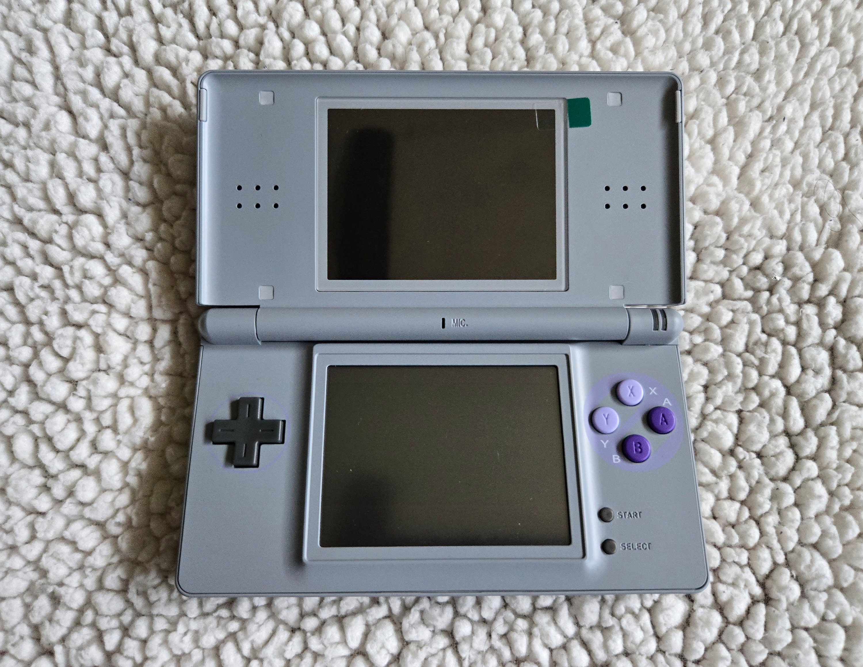 Nintendo DS Lite with Custom Famicom Shell (Nintendo DS