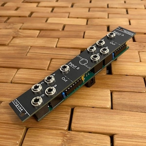 Dispositivos Linguae: Módulo de utilidad Eurorack de 4 hp con búfer múltiple
